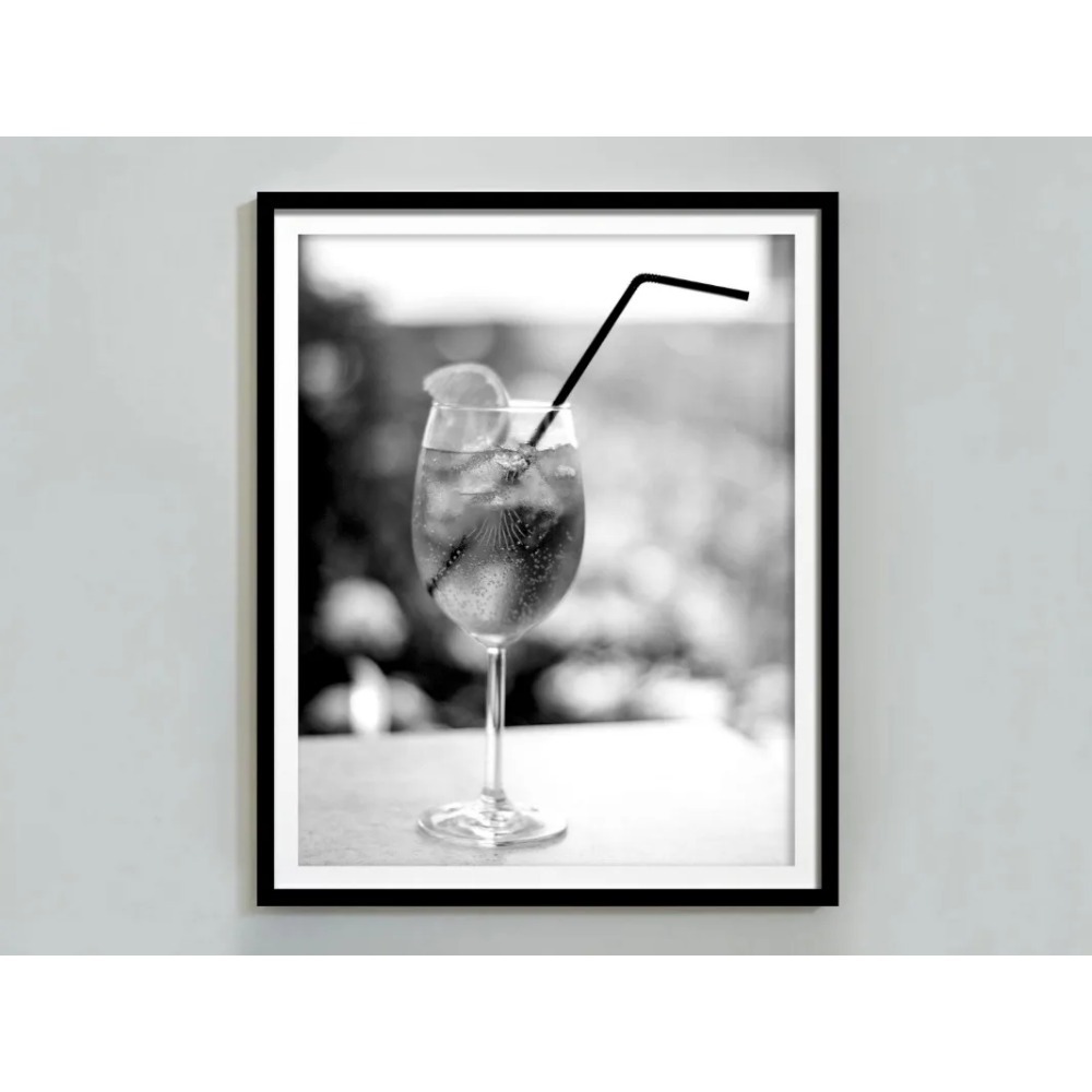 Black and white bar champagne  - đánh giá và giá Whisky Beer And Wine